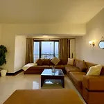 2 Bedrooms Pool View Duplex Across Park Mall
