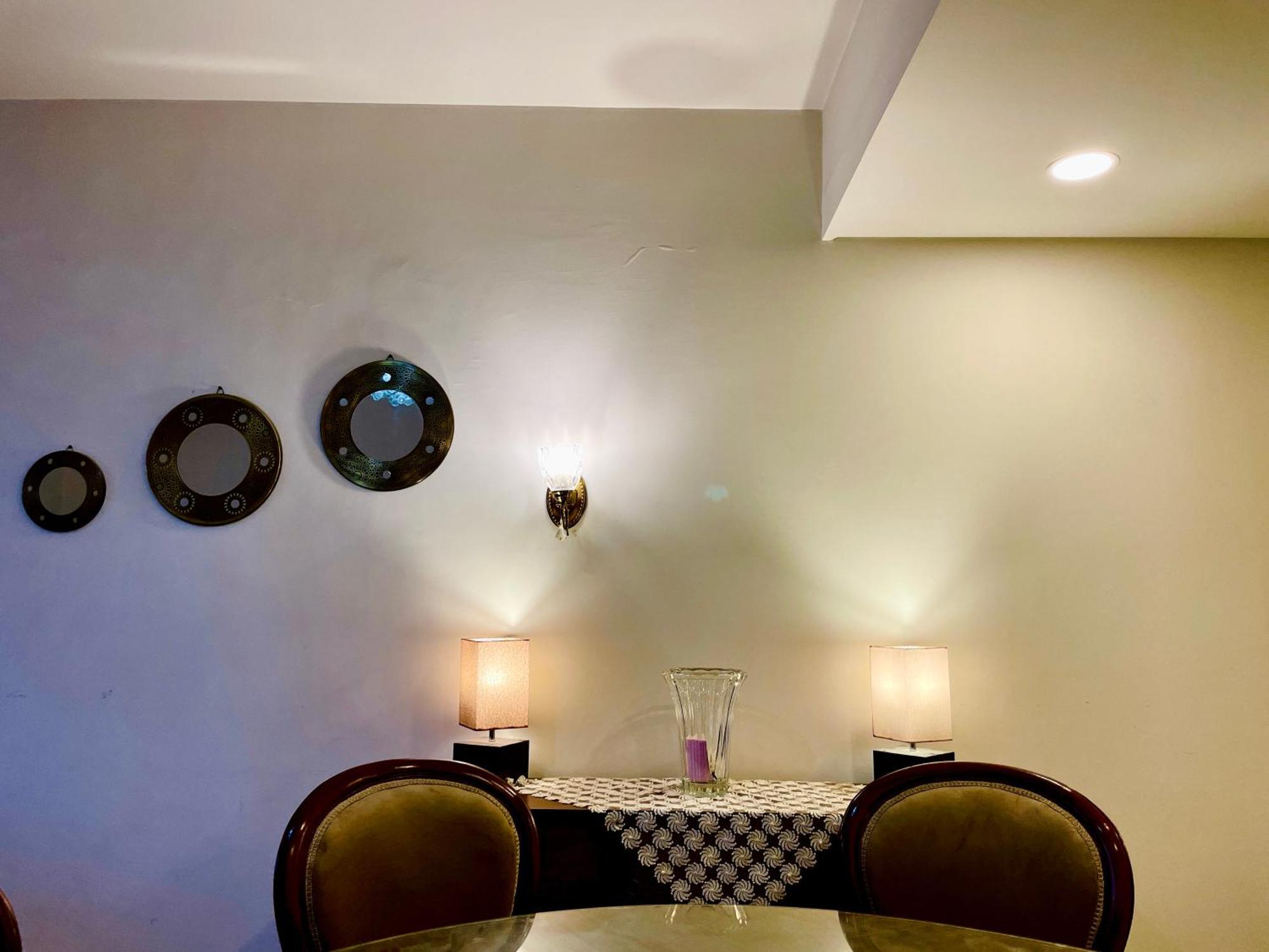 2 Bedrooms Pool View Duplex Across Park Mall *