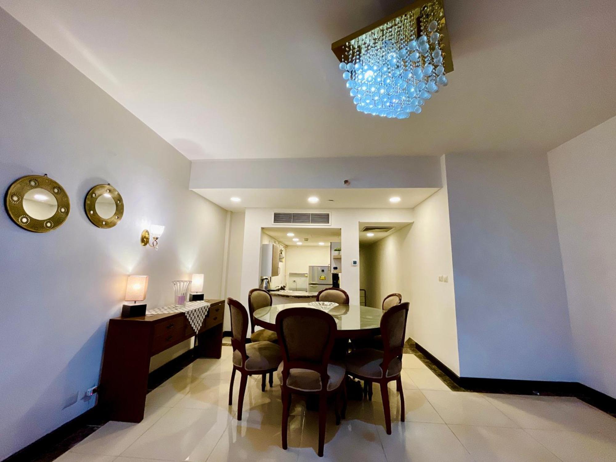 2 Bedrooms Pool View Duplex Across Park Mall Cairo