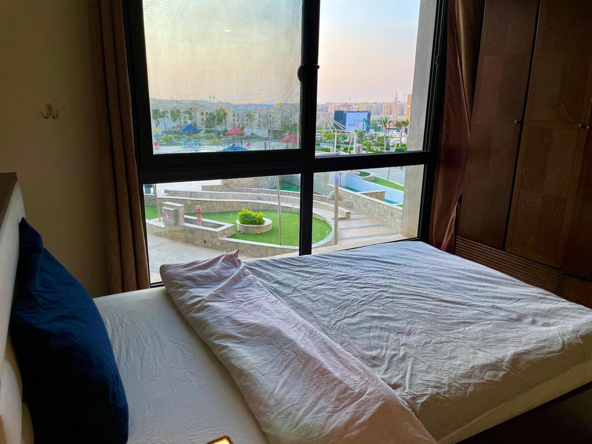 Apartment 2 Bedrooms Pool View Duplex Across Park Mall